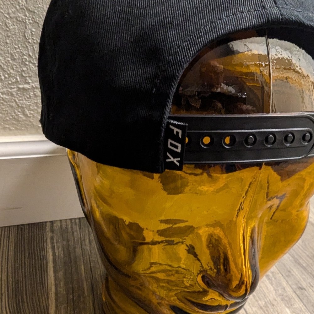 Fox Still In Snapback - Picture 6 of 9